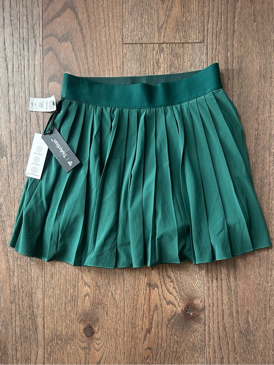 TNA Dresses & Skirts - NWT TNA Action TnaMOVE Size Small Tennis Pro Skirt Skort